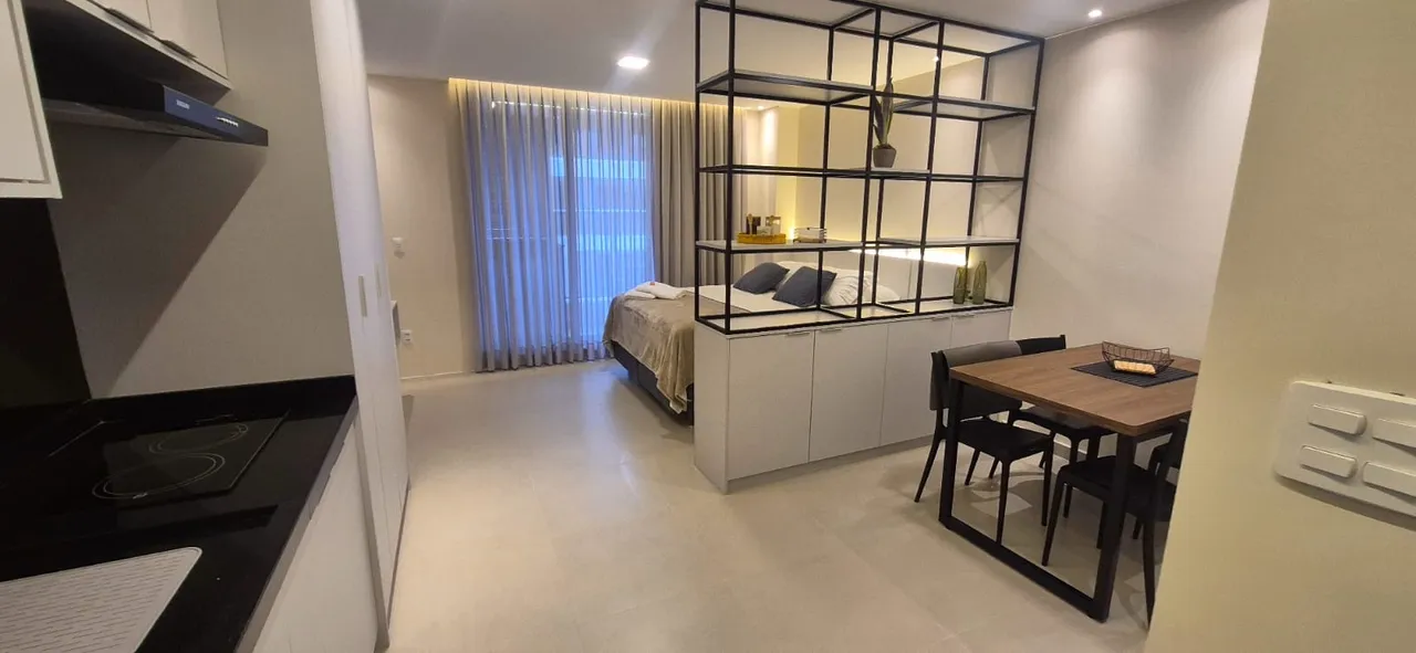 Furnished studio with 1 bedroom and balcony, no parking