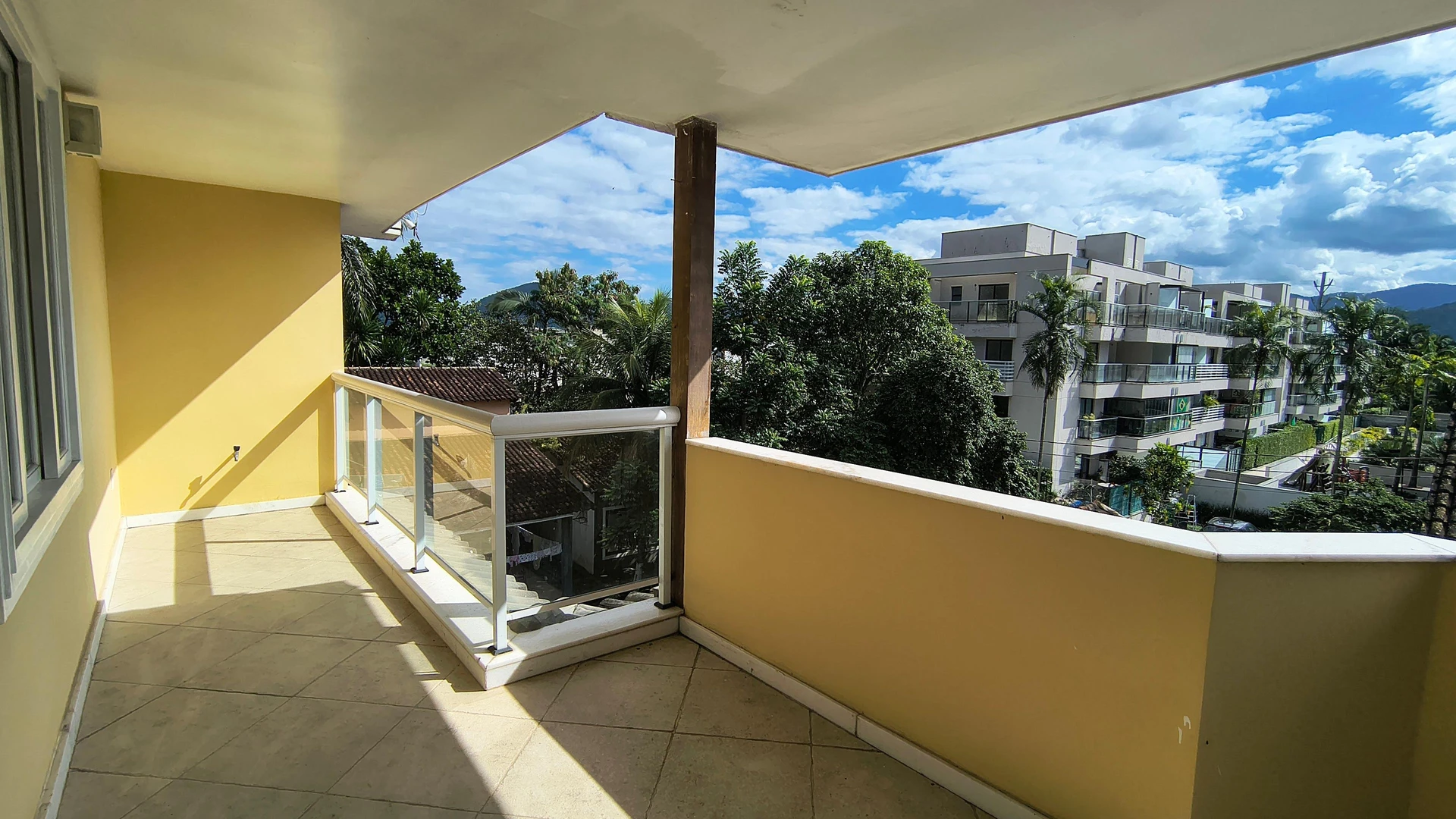 Furnished house with 7 bedrooms and open-plan kitchen — photo 11