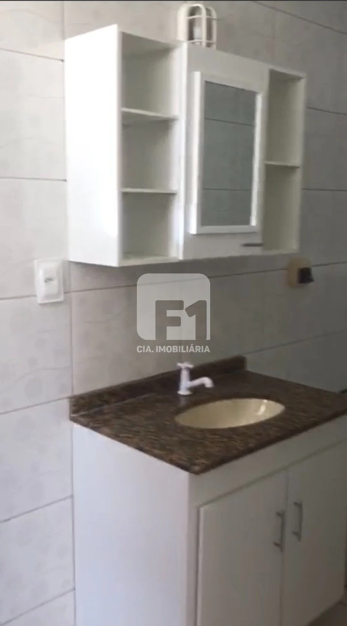 Apartment, 52 m², with wood or laminate floors — photo 23