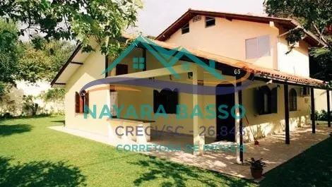 Annual rental house with 5 bedrooms and 4 bathrooms — photo 5