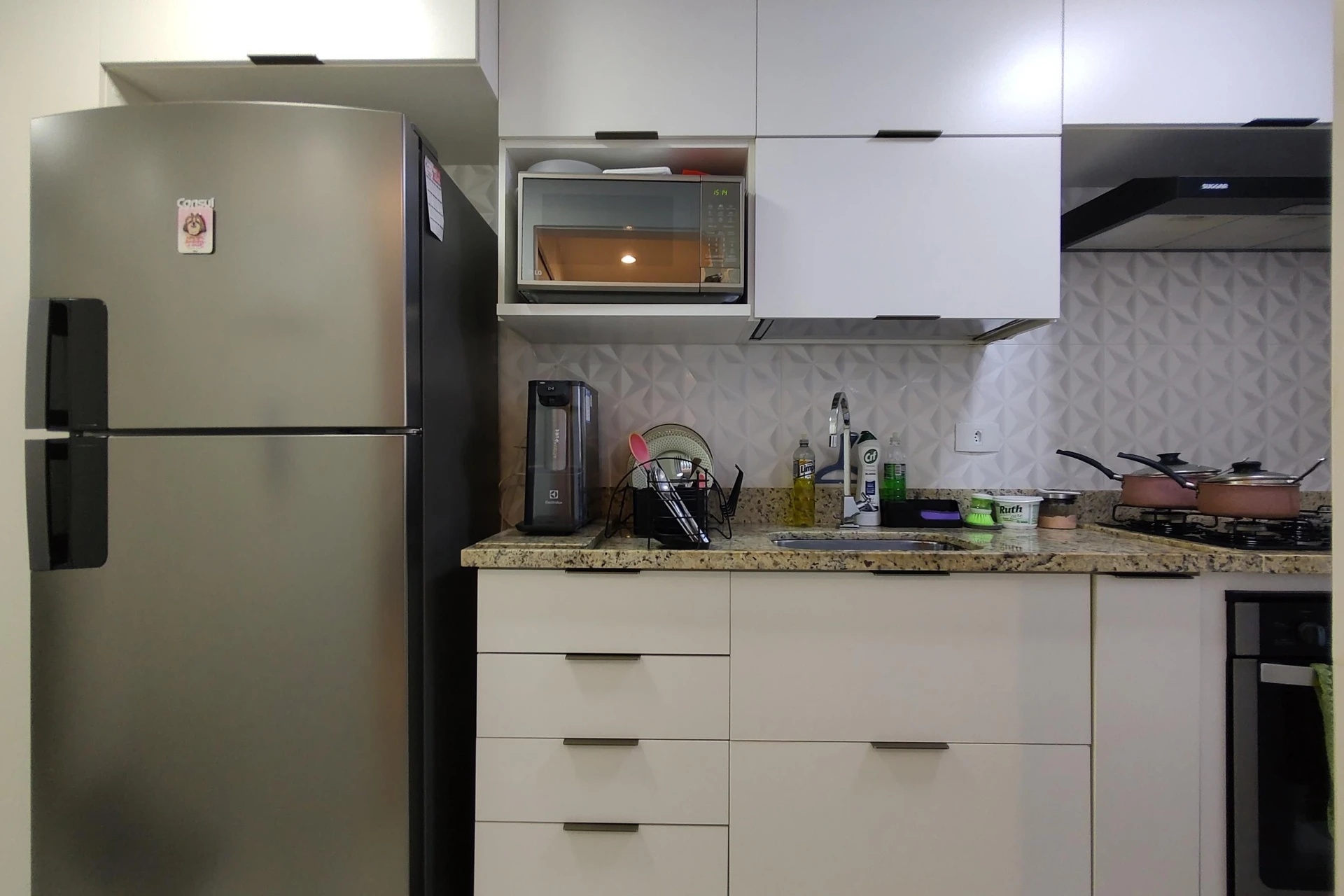 3-bedroom apartment with a walk-in closet — photo 23