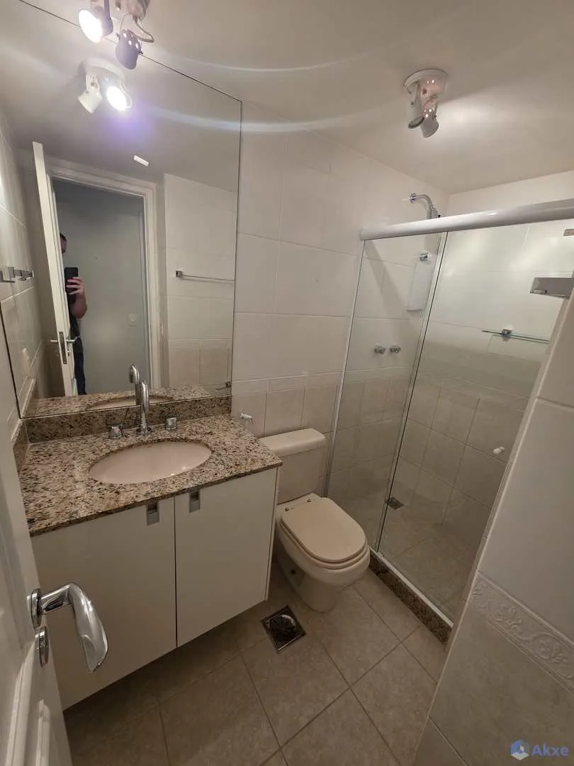 2-bedroom apartment with an enclosed glass balcony — photo 22