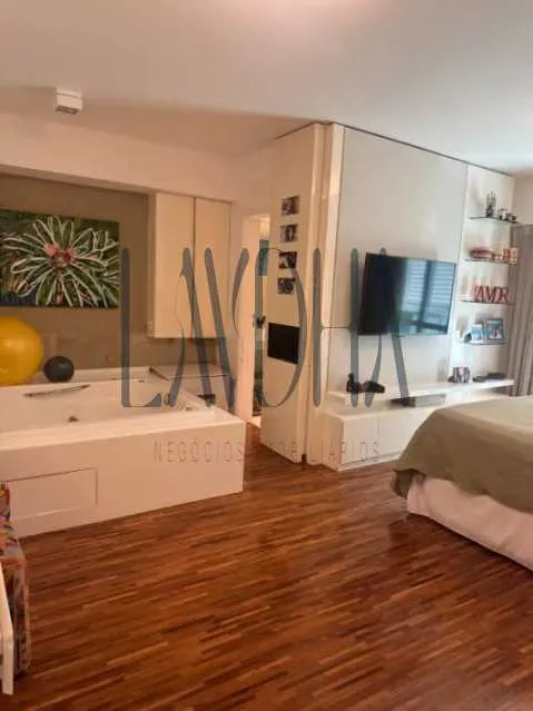 Apartamento mobiliado com 4 quartos e 5 banheiros — photo 19