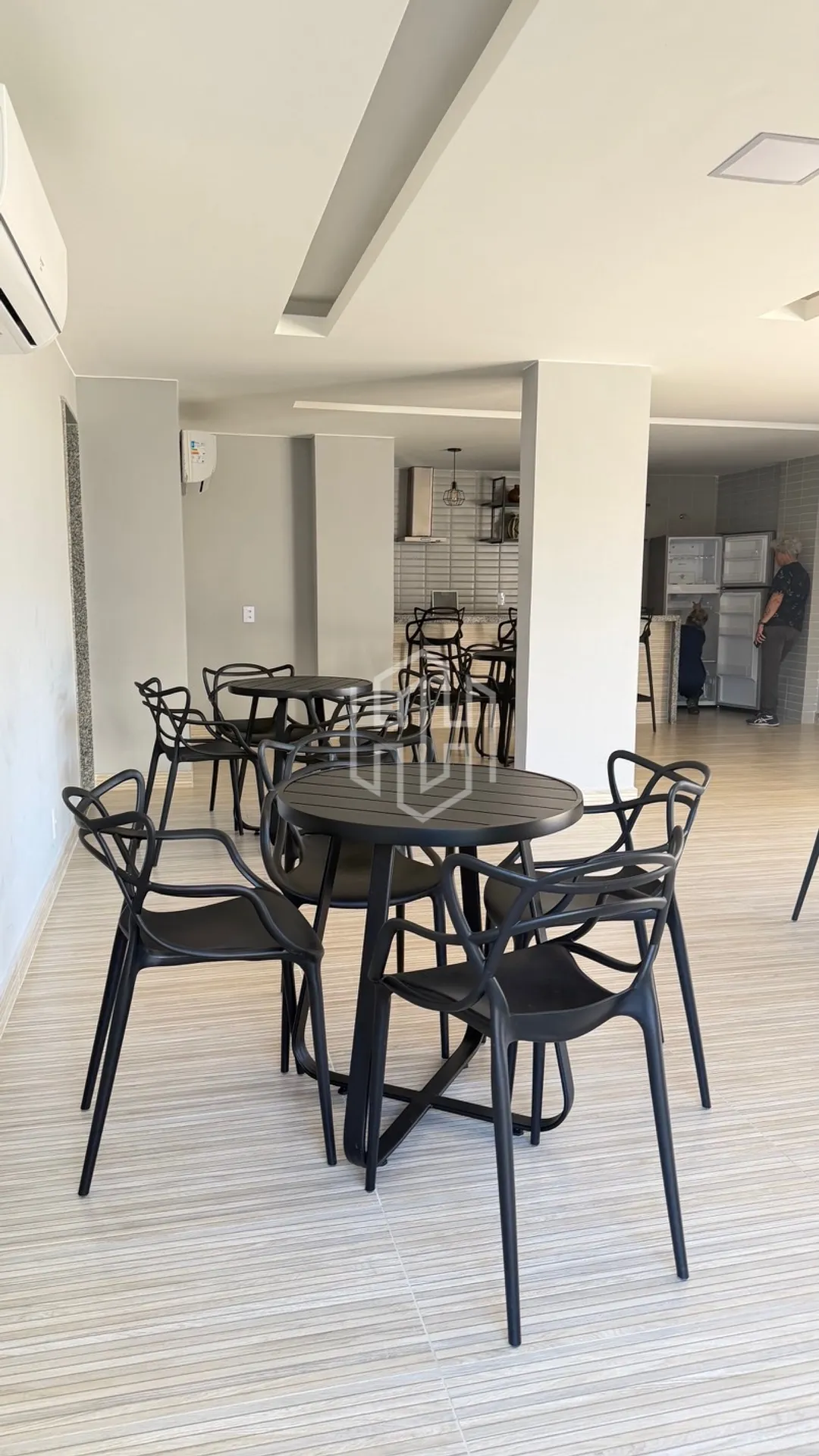Балкон з грилем та 2 спальні: квартира 59 м² — photo 32