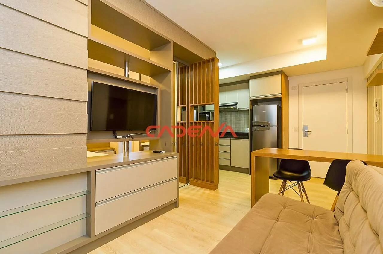 33 m² furnished studio with a real work desk — photo 6