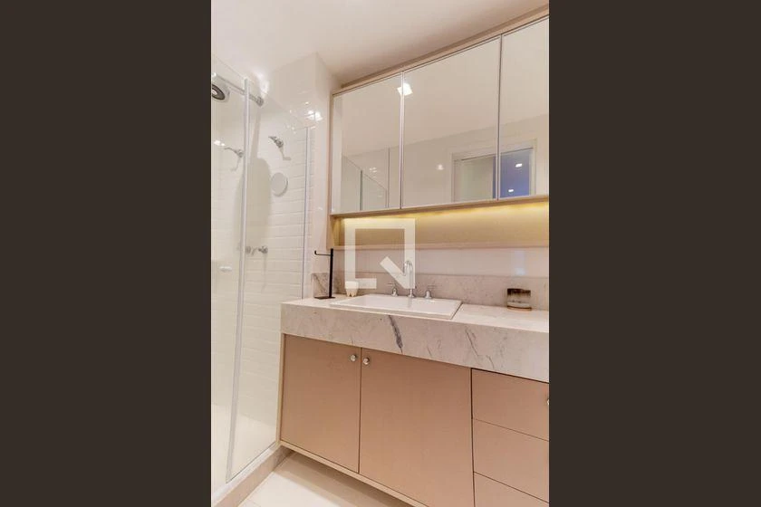 110 m² apartment with enclosed balcony and 3 bedrooms — photo 45