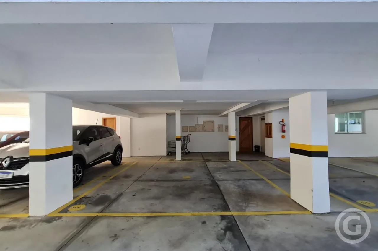 4-bedroom apartment with an enclosed balcony grill — photo 16