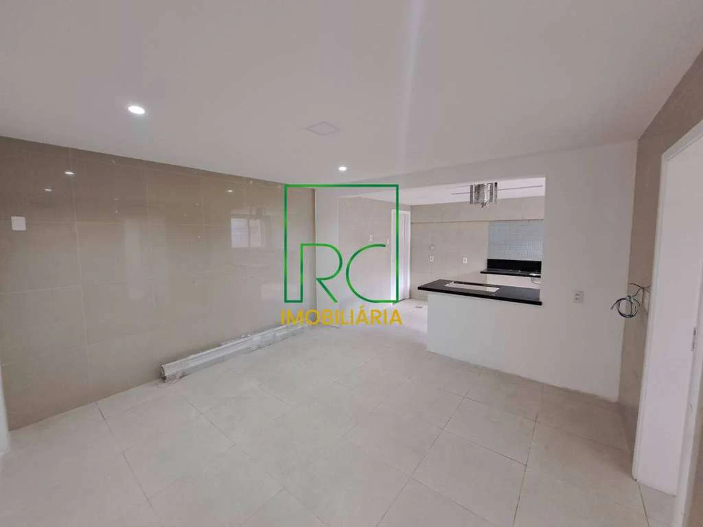Condominium house with 6 en-suite bedrooms and garden — photo 2