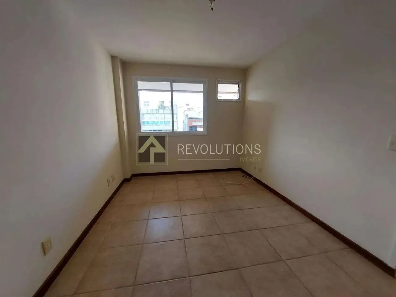 Apartamento com ar-condicionado, varanda e 3 banheiros — photo 3