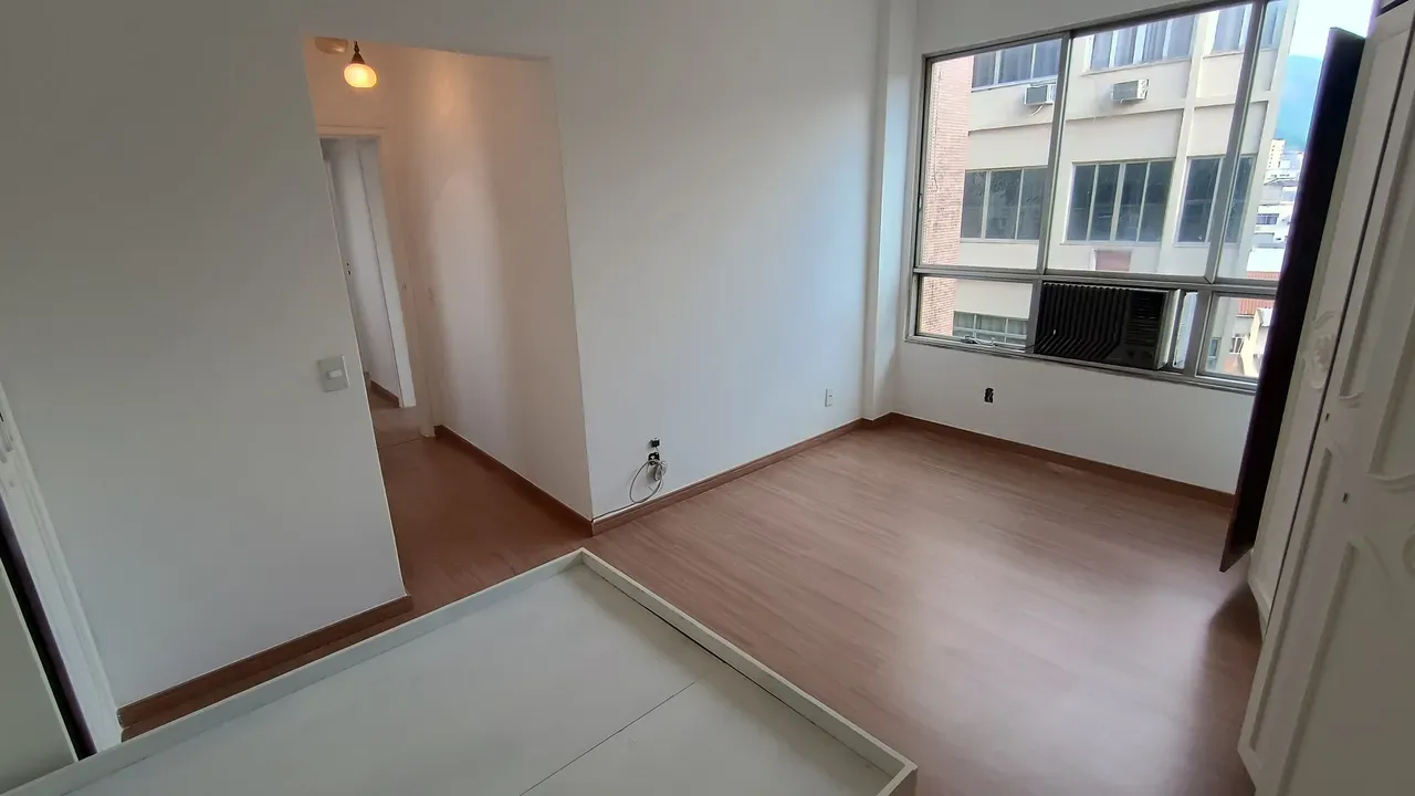 Apartment on the 6th floor with a glass-enclosed balcony — photo 25