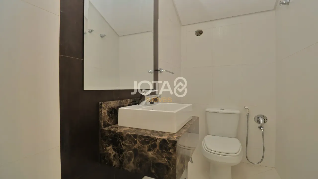 House with 5 bedrooms and a balcony in 370 m² — photo 15