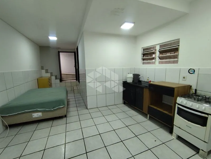 Unfurnished 35 m² studio with a gas stove — photo 5