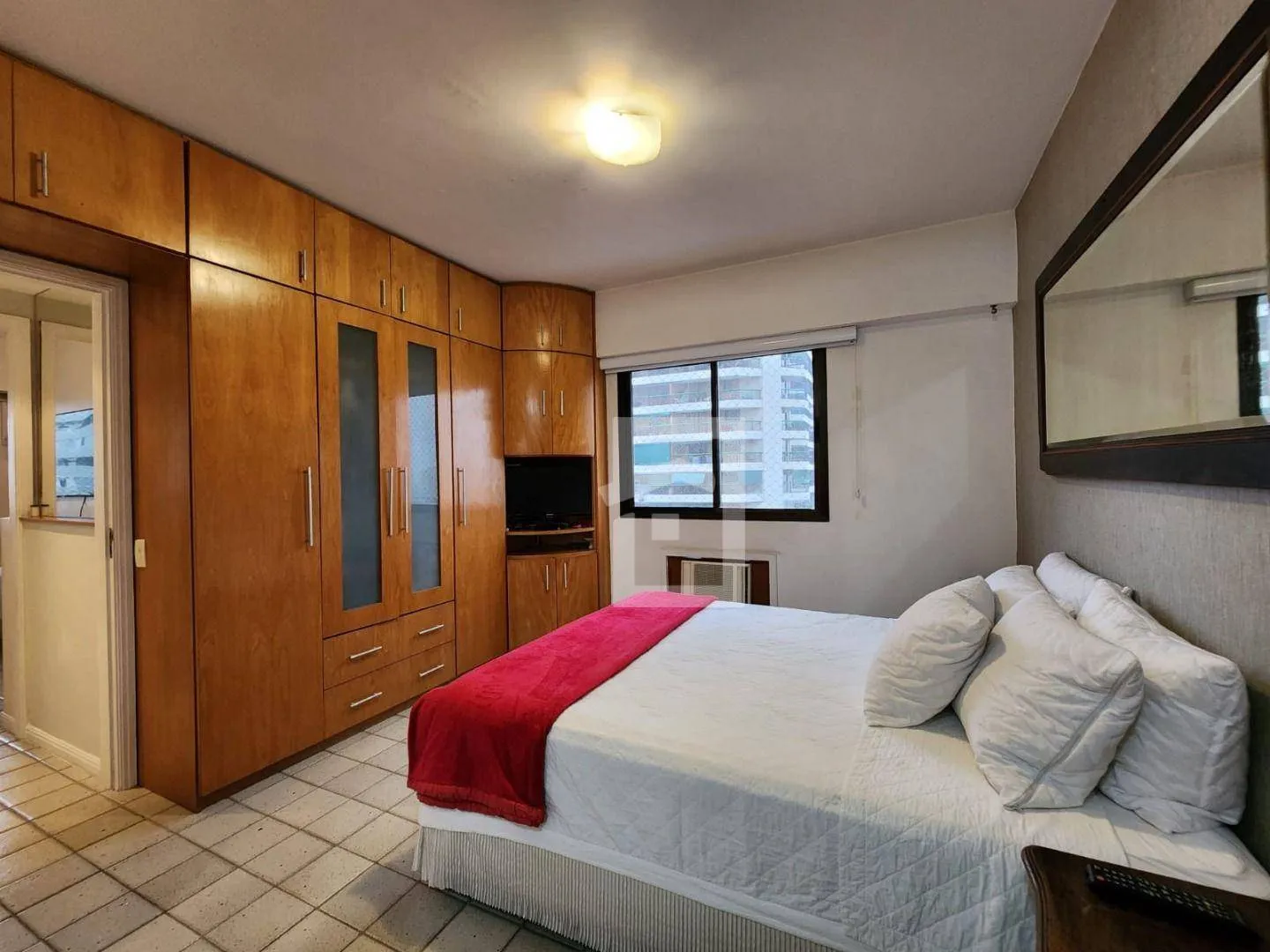 Furnished 3-bedroom apartment with 4 bathrooms — photo 34