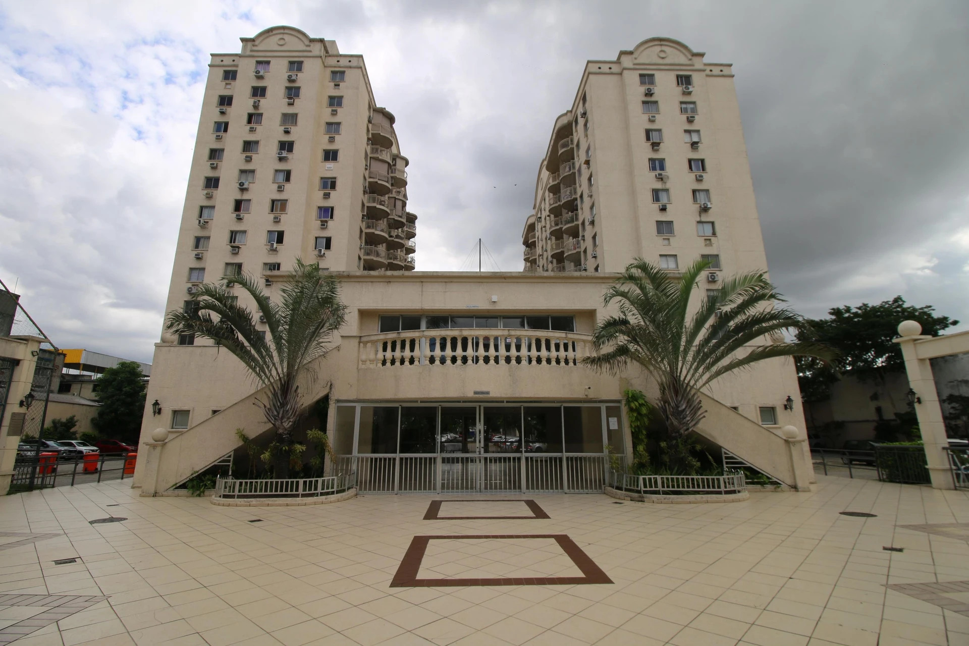 Apartamento de 3 quartos em condomínio com academia — photo 3