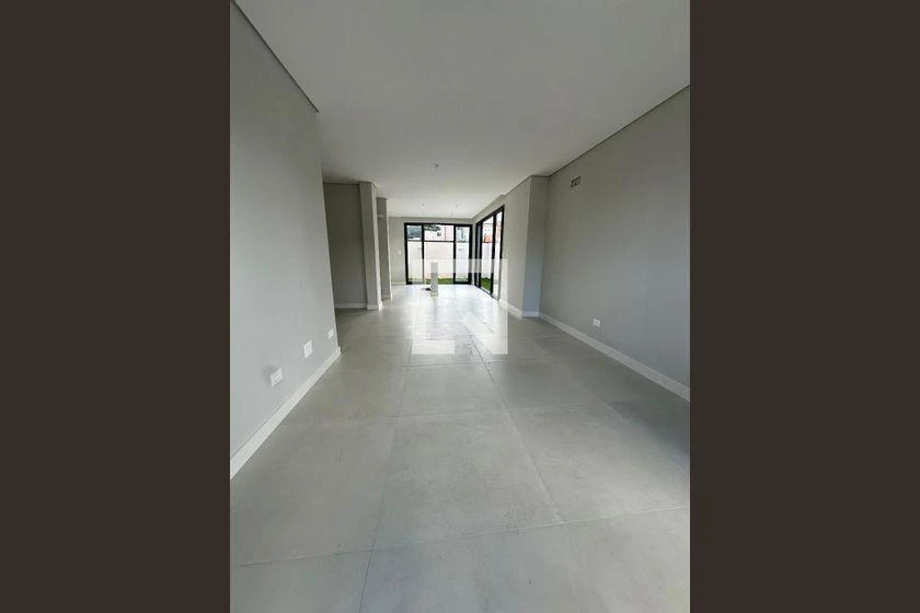 Furnished house, 205 m², with floor-to-ceiling windows — photo 19