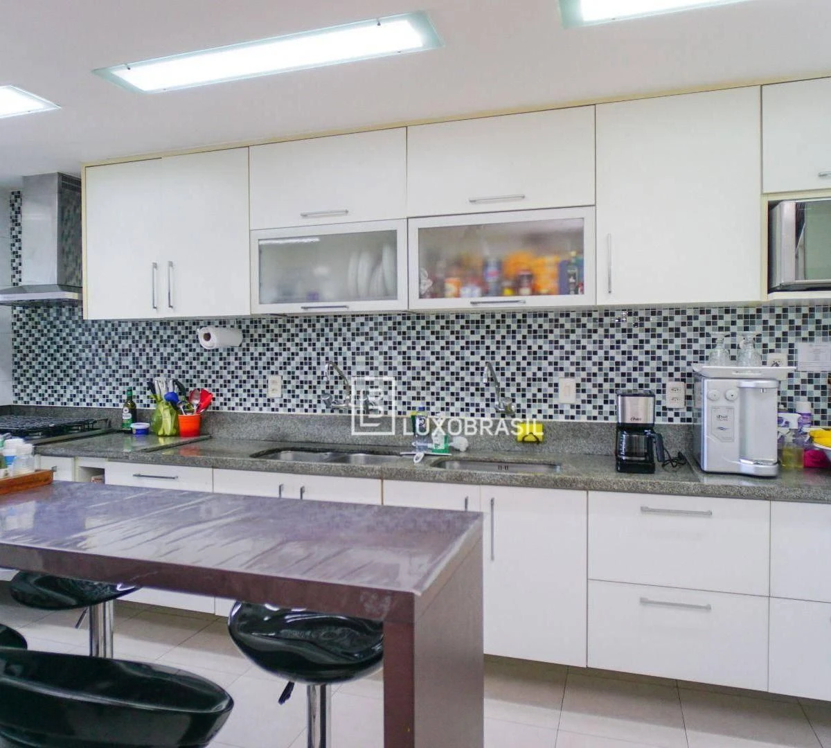 Apartamento mobiliado com varanda envidraçada e 4 quartos — photo 11