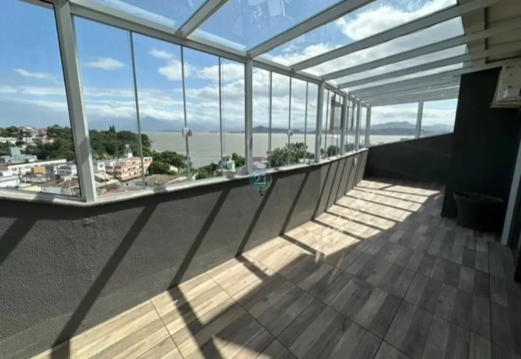 Furnished 3-bedroom penthouse with 485 m² — photo 5