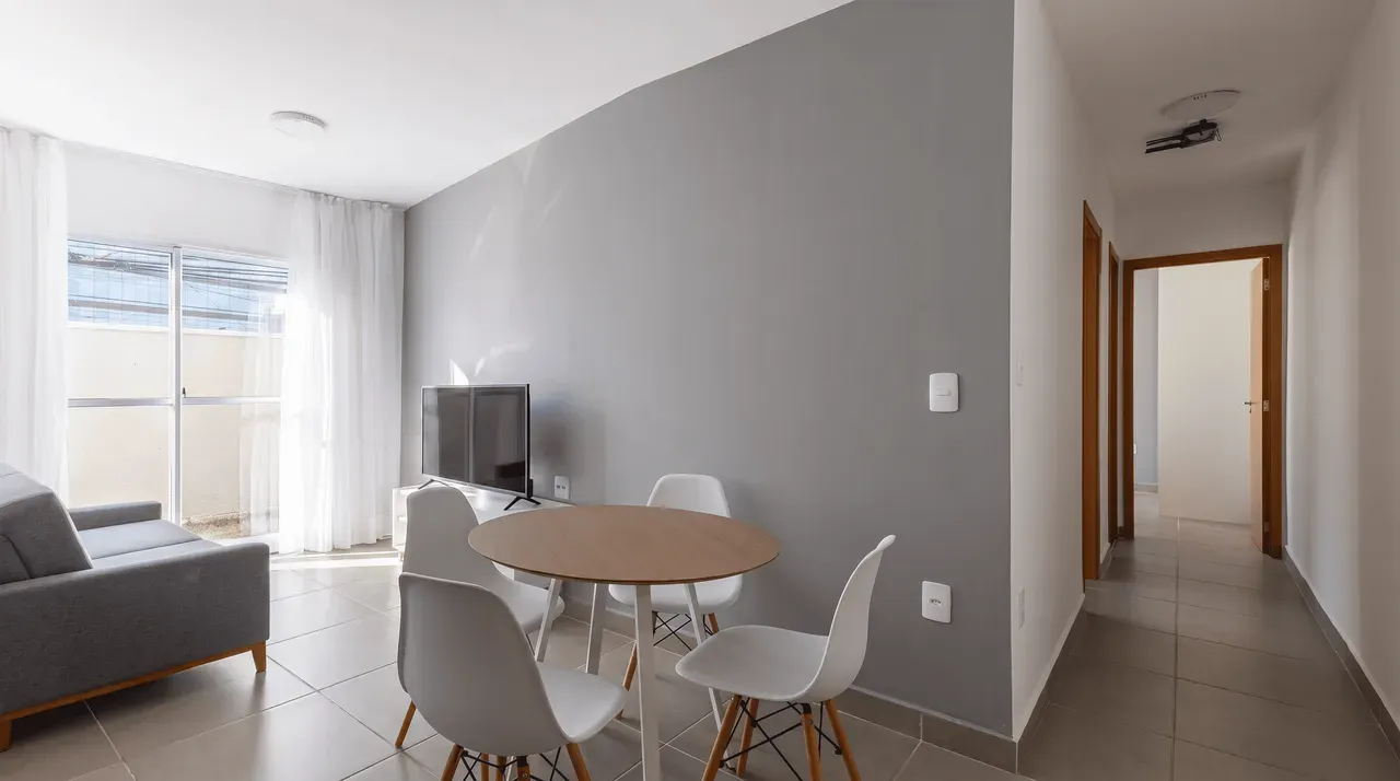 Furnished apartment with 2 bedrooms and open-plan kitchen — photo 3