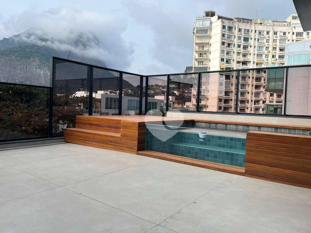 Penthouse with 4 ensuite suites and private pool, 271 m² — photo 5