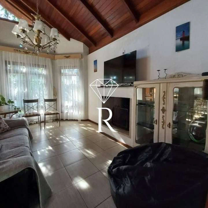 Furnished house with 4 bedrooms, 3 en-suites, 2 parking — photo 3