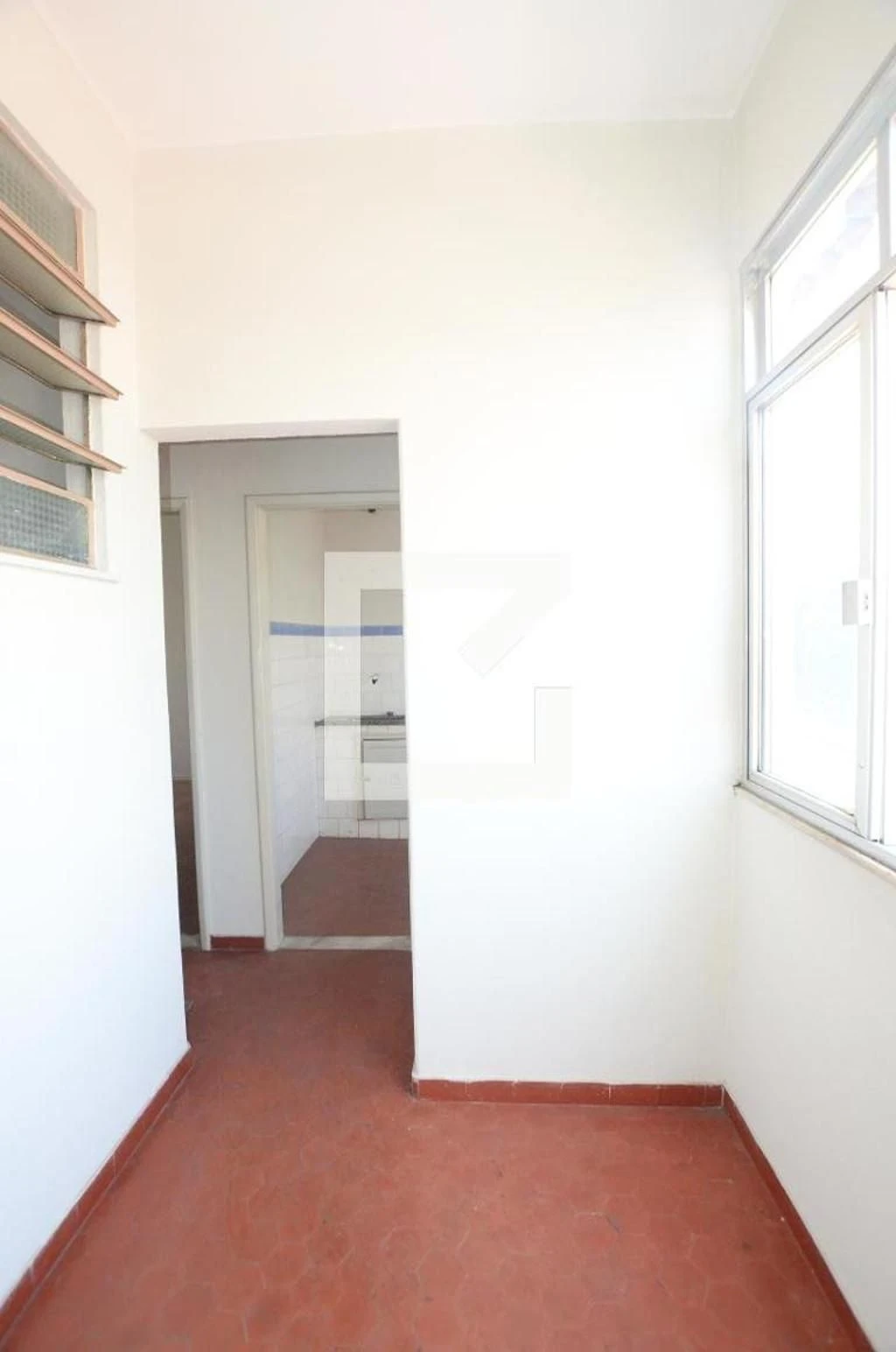 Rental apartment with 2 bedrooms and 1 bathroom — photo 24