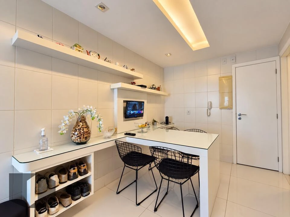 Bathtub in a 4-bedroom apartment, 226 m² — photo 2
