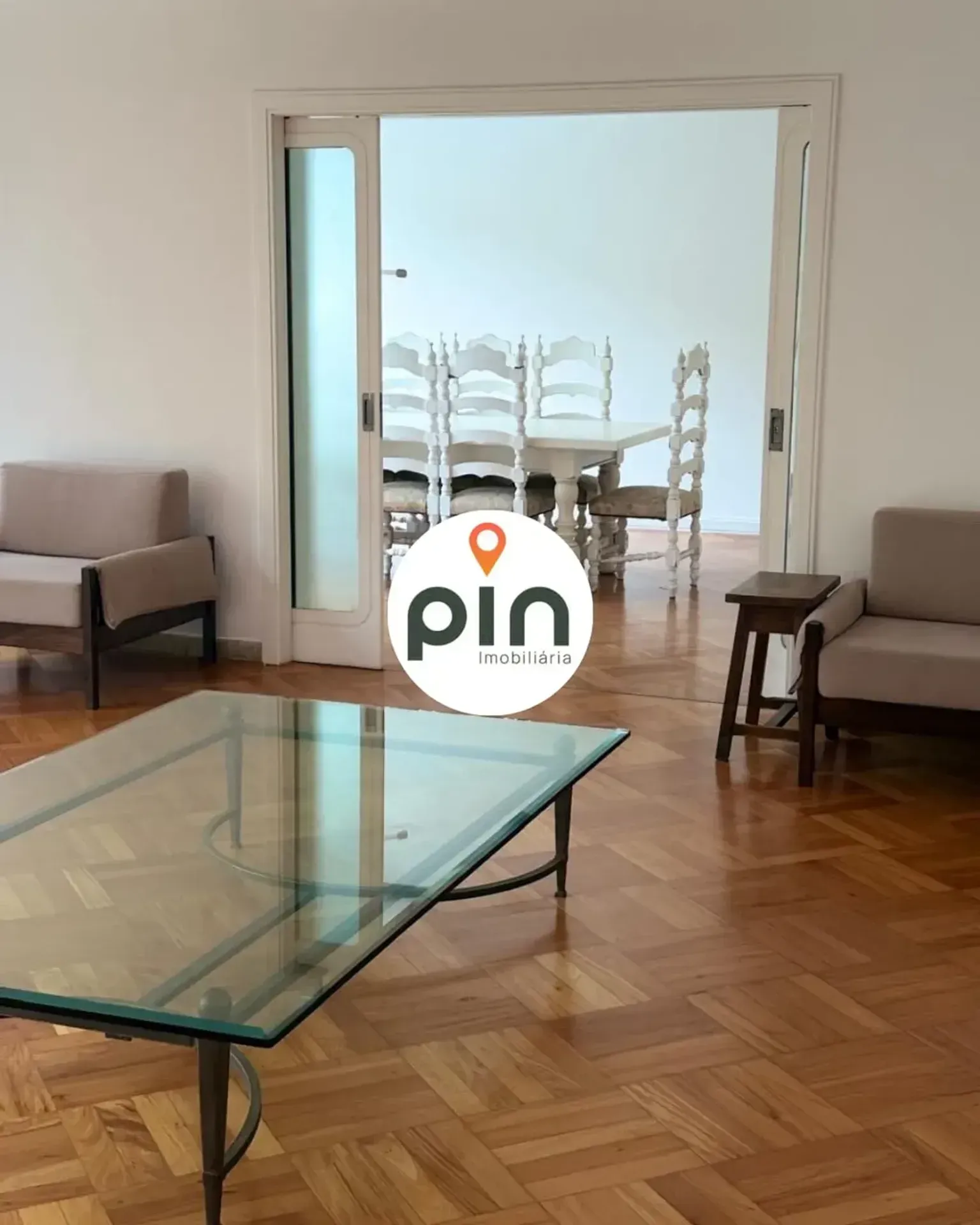 Apartamento para locação com 4 quartos e piso de madeira — photo 2