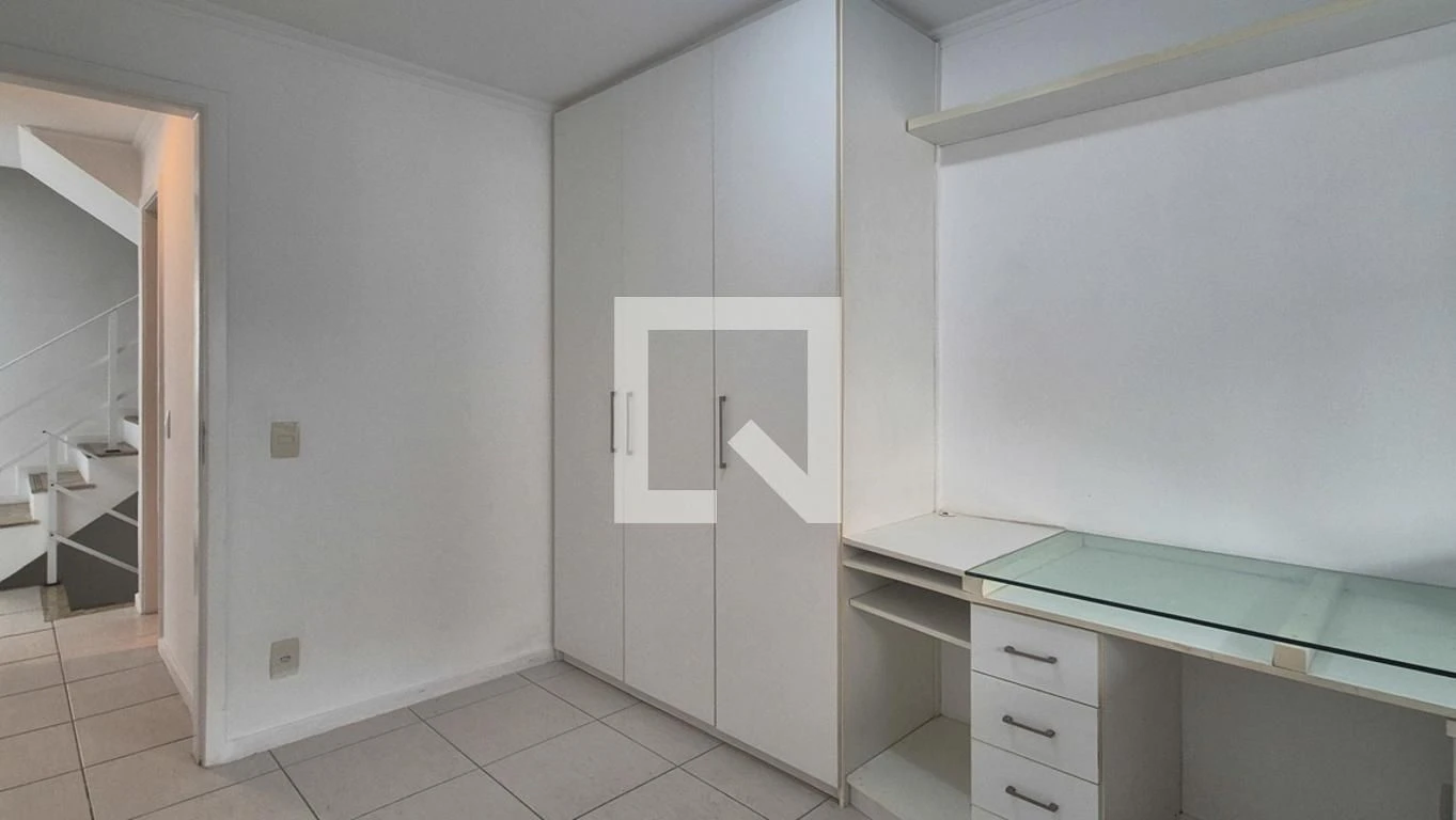 Casa de 4 dormitorios con balcón y 3 plazas de parking — photo 29