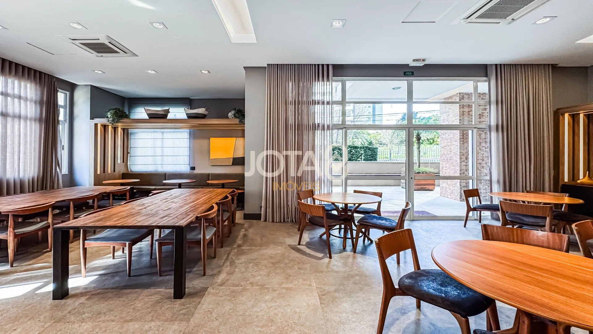 3-bedroom apartment with 185 m² and private BBQ space — photo 32