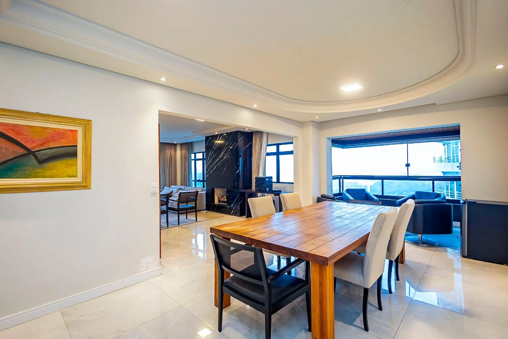 Furnished apartment with open-plan kitchen and 4 bedrooms — photo 15