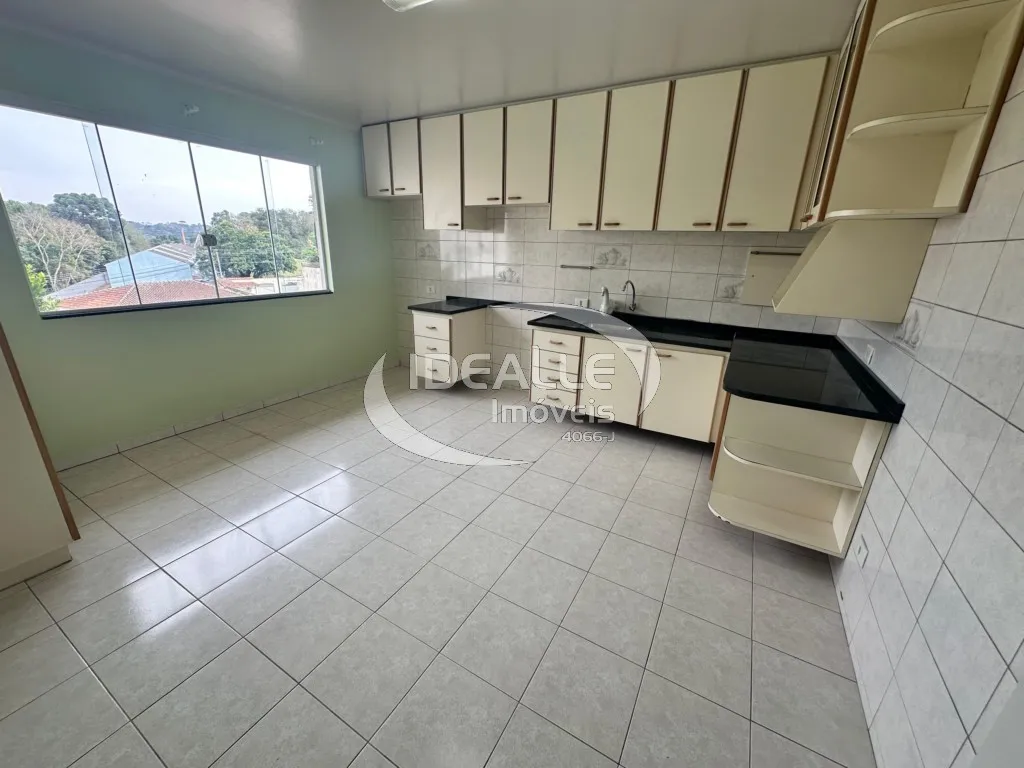 184 m² house with a built-in balcony grill — photo 2