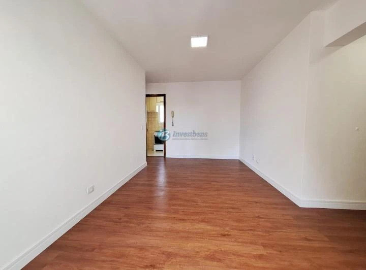 56 m² apartment with balcony and 1 bedroom — photo 4