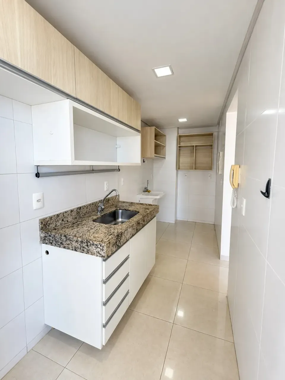 Квартира 72 м² з видом на воду та заскленим балконом — photo 14