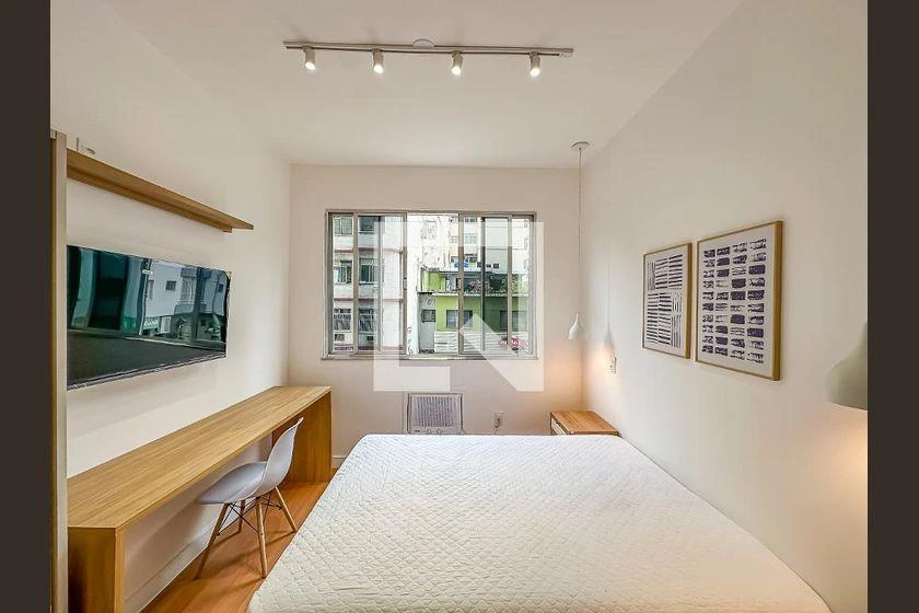 Furnished apartment, 35 m², with a home office — photo 3