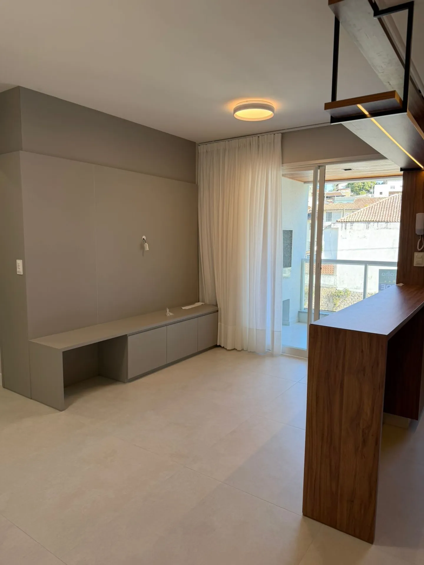 Мебльована квартира 79 м² з 2 спальнями та балконом — photo 12