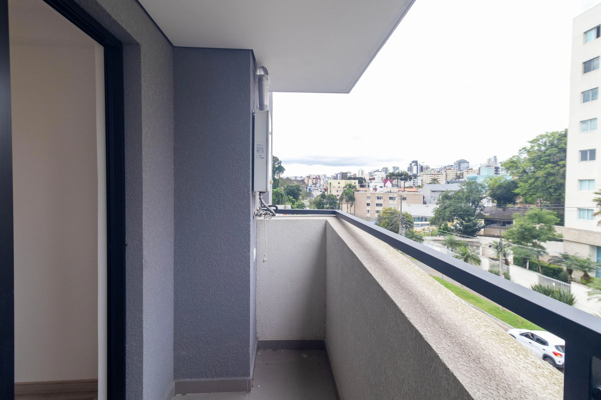 2-bedroom apartment in a building with a gym — photo 21