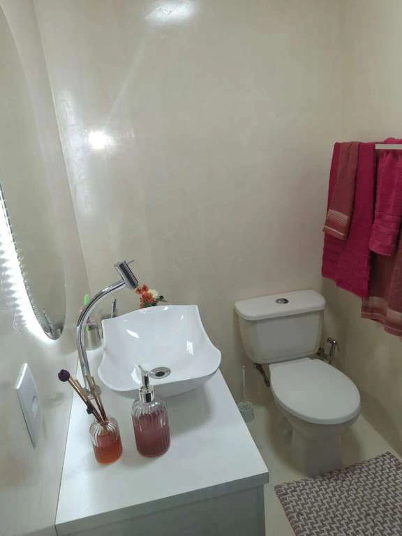 Furnished 81 m² apartment with 2 bedrooms and enclosed balcony — photo 13