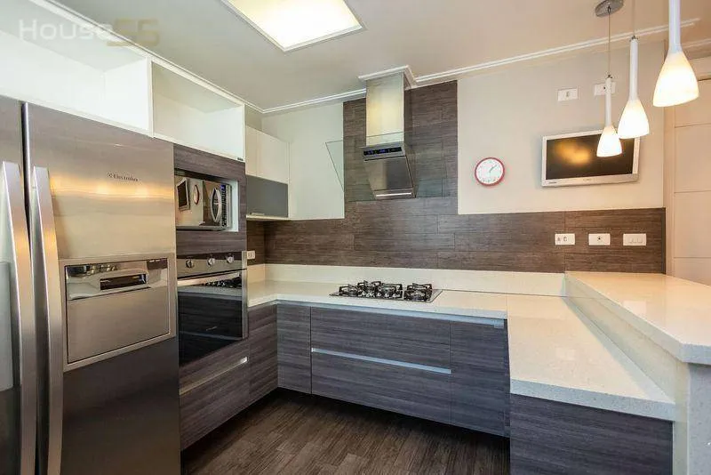 113 m² apartment with 1 bedroom and a balcony — photo 19
