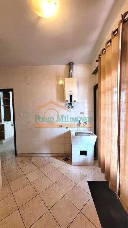 House with 3 bedrooms, 330 m² and 2 parking spaces — photo 20