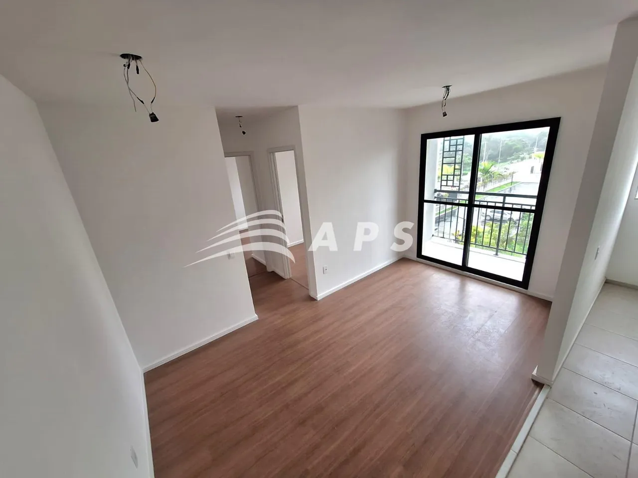 Apartamento sem mobília com 2 quartos e varanda — photo 8