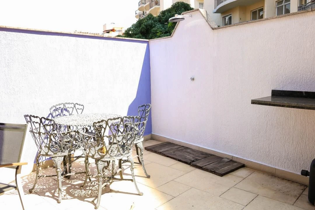 Furnished 2-bedroom apartment with a private garden — photo 35