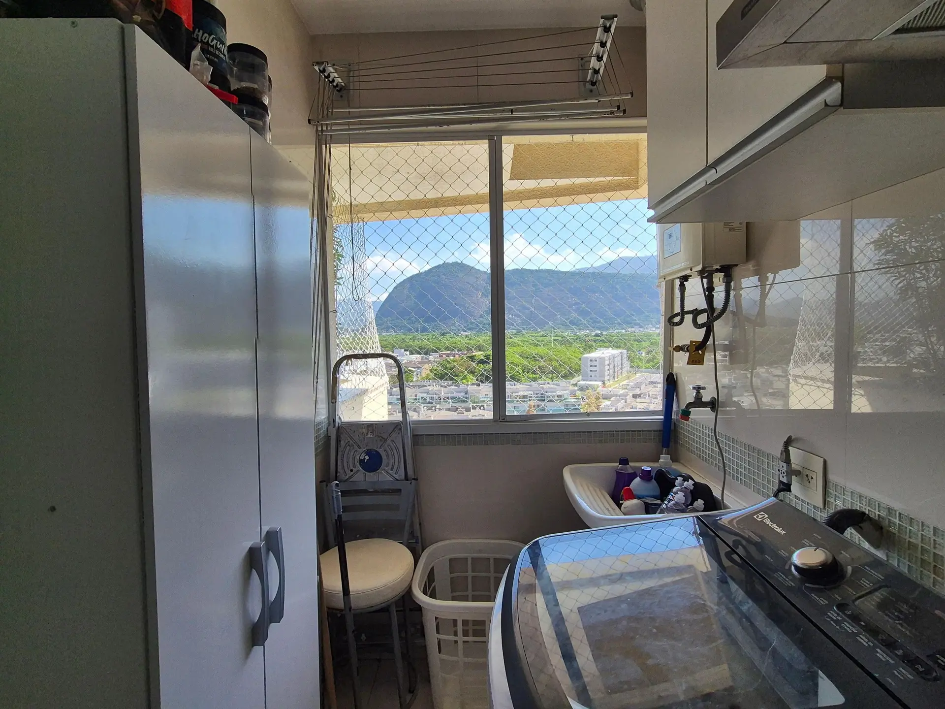 Furnished 2-bedroom apartment with private BBQ — photo 35