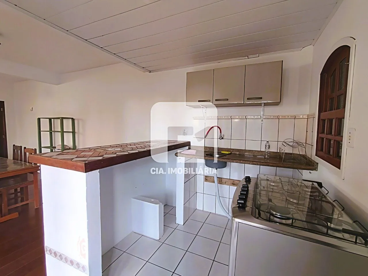 Casa de 140 m² com 2 suítes e cozinha integrada