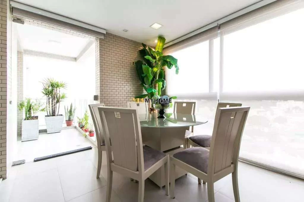4-bedroom apartment with 184 m² and 3 parking spots