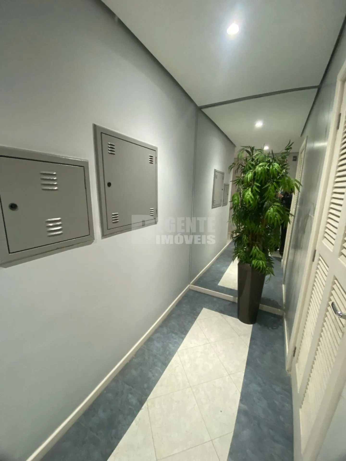 Furnished 1-bedroom apartment with a balcony — photo 13