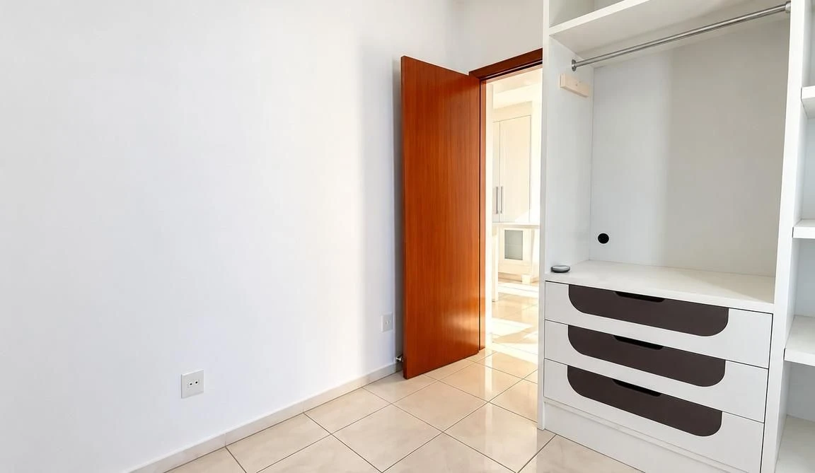 House, 207 m², with a water view — photo 48