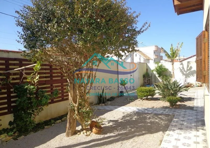 3-bedroom house with a grill on the balcony — photo 16