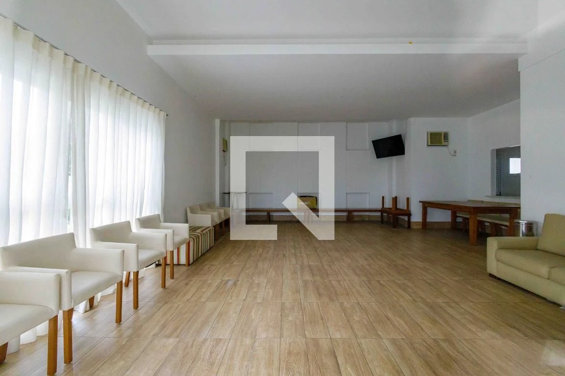 Rental apartment with 4 bedrooms and a glassed-in balcony — photo 81