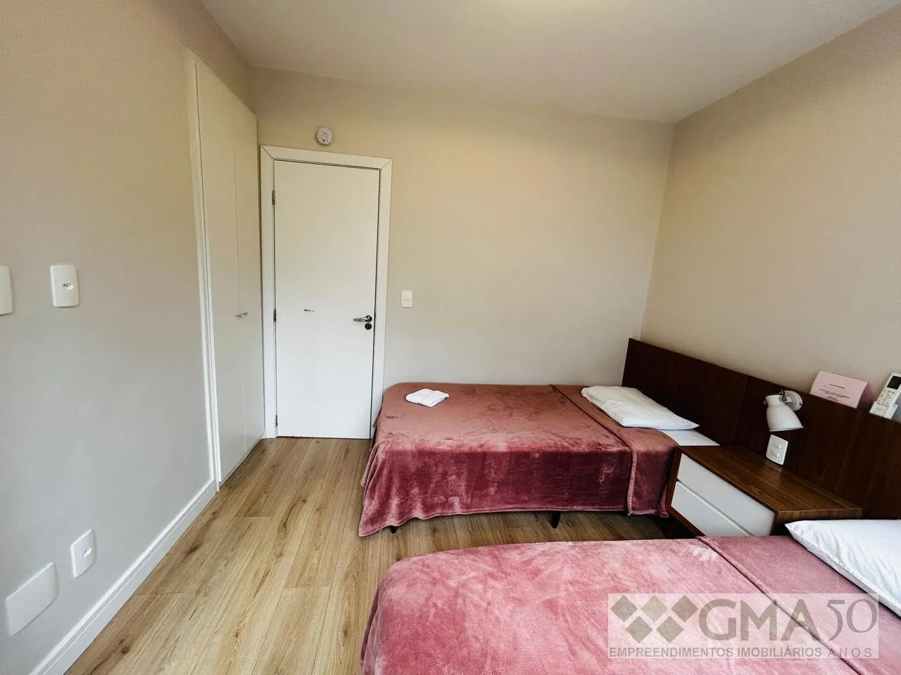 3-bedroom apartment with a washing machine — photo 13