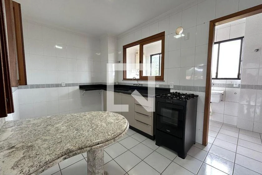 5-bedroom apartment with a bathtub in Florianópolis — photo 29